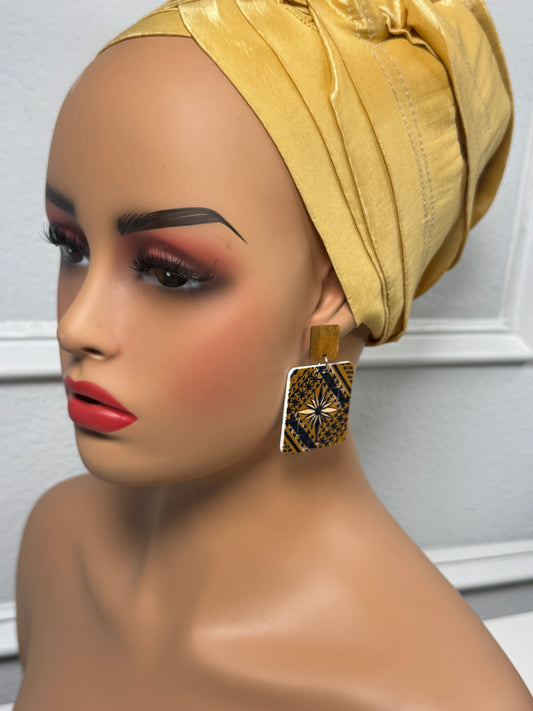 Afrocentric earrings (square black)