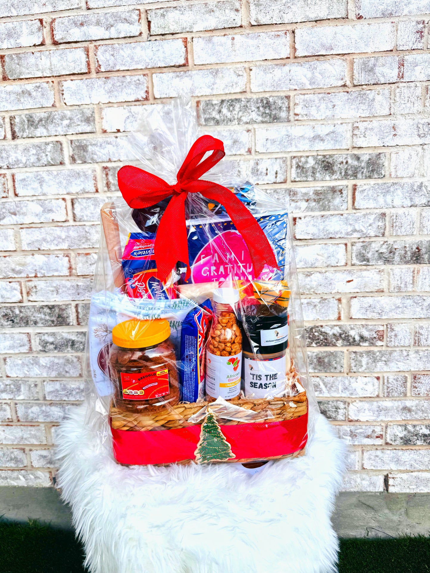 Umoja Afrocentic Family gift basket hamper (Medium)